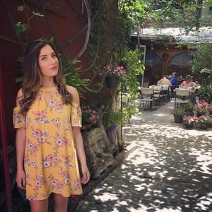 Meet your Posher, Vanessa